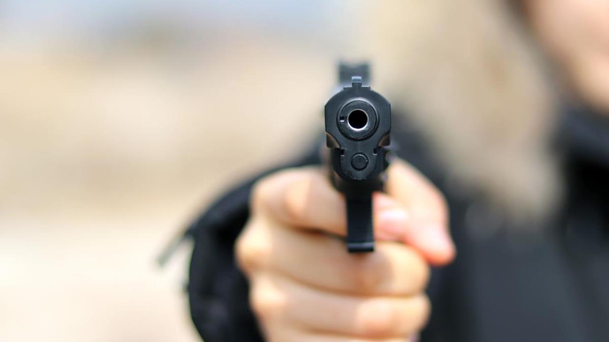 El conductor consiguió hacer frente a los atracadores con la ayuda de un policía jubilado que pasaba por allí