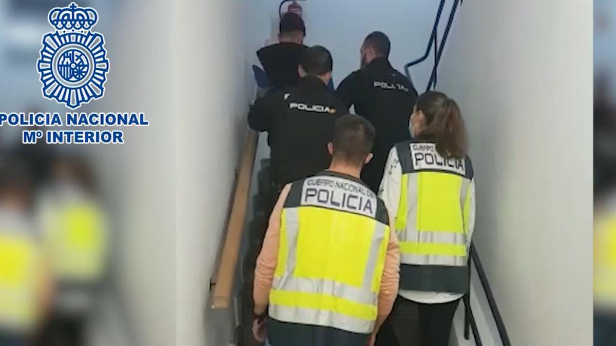 Detienen en Vallecas a un hombre que asaltaba a conductores de VTC con arma blanca