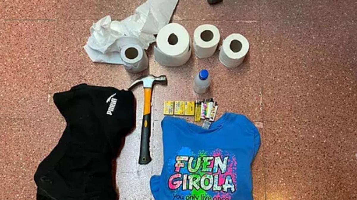 El individuo de 45 años se había dedicado a quemar mobiliario urbano durante los meses de junio y julio 