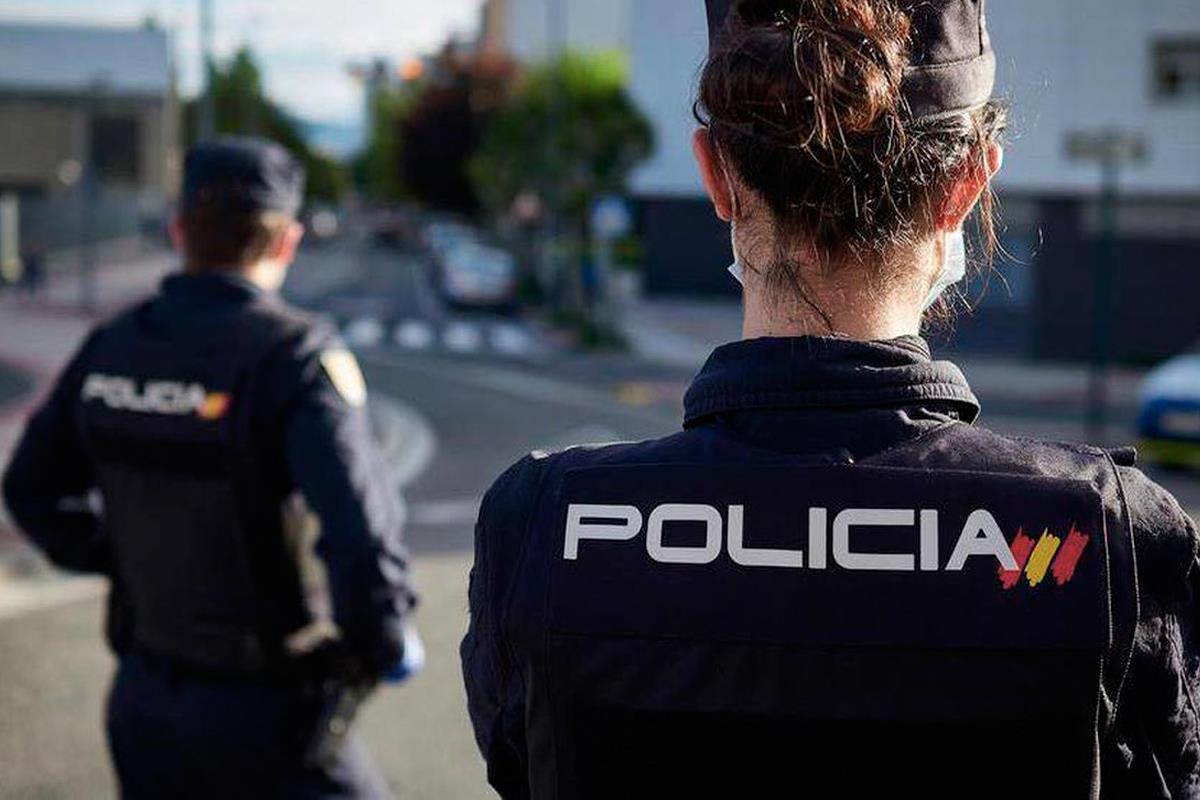 Fue una mujer la que se percató de la situación y dio la voz de alarma