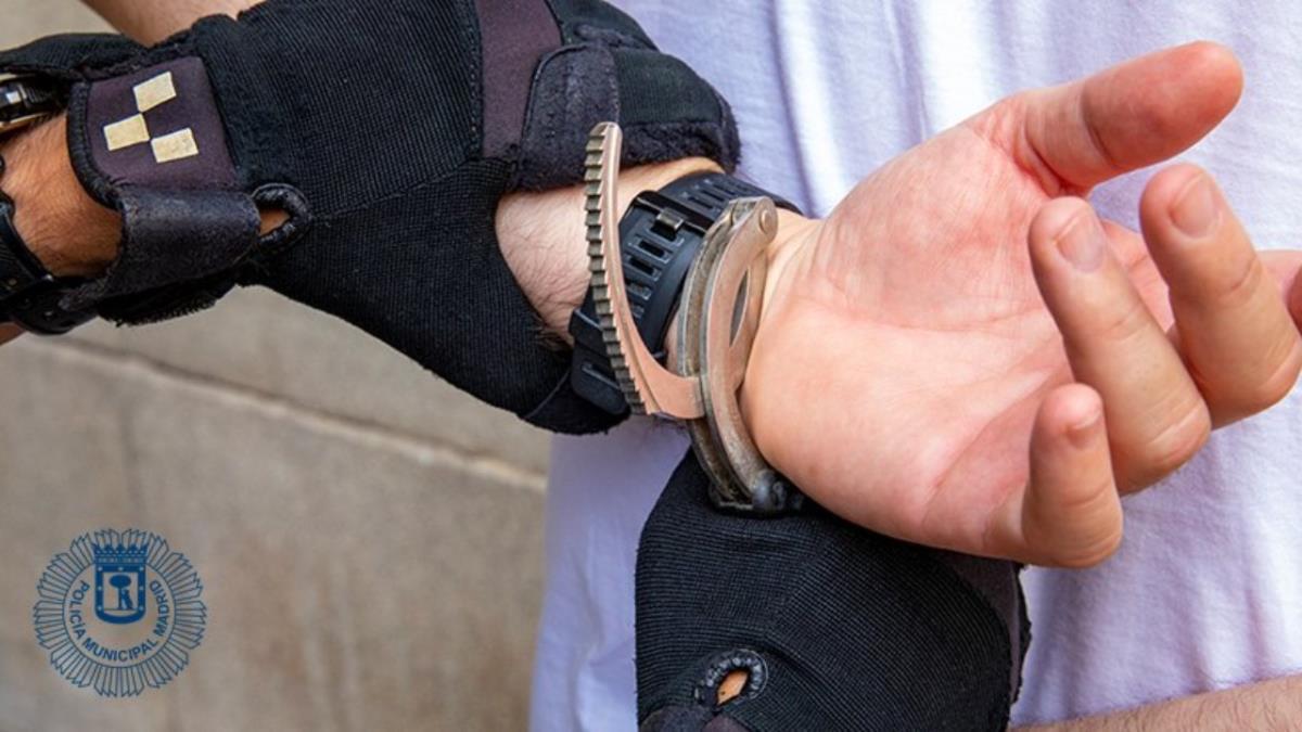 El hombre llevaba sustancias estupefacientes