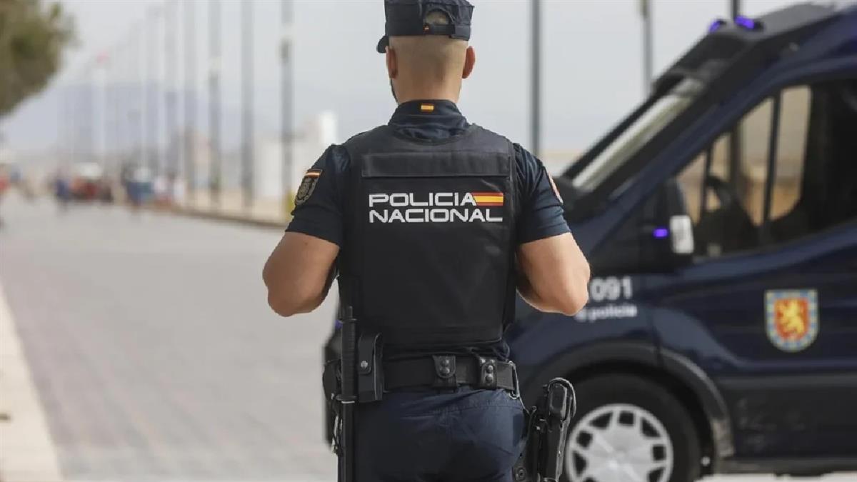 Tras cometer el robo huyeron en un turismo que fue interceptado por la policía