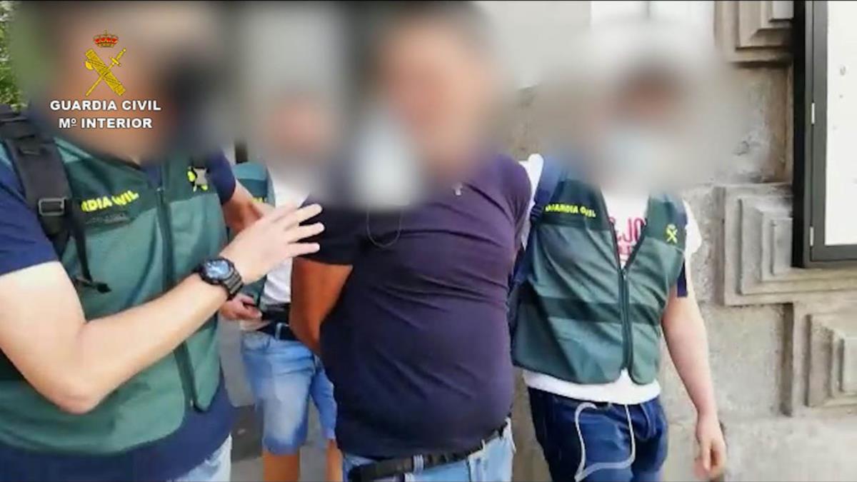 Se les acusa de extorsión a narcotraficantes