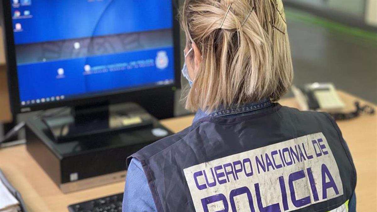 La Policía Nacional detiene a ocho jóvenes como presuntos culpables de los hechos