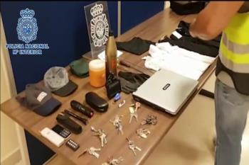 Los arrestados agredieron a una mujer y a un agente de policía