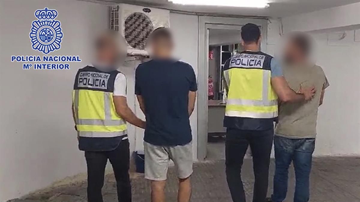 La operación se ha saldado con 3 detenidos imputados por 11 delitos