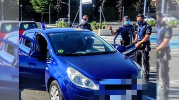Dos individuos fueron intervenidos por poseer artículos policiales de manera ilícita
