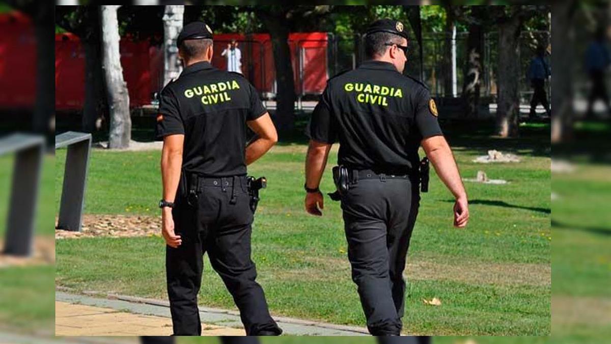Se trata de cuatro hombres y una mujer, entre los que se encontraba el cabecilla
