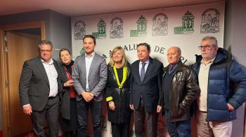 Los tres dirigentes socialistas estuvieron con los representantes de la Casa de Andalucía de nuestra ciudad y pusieron en valor su trabajo