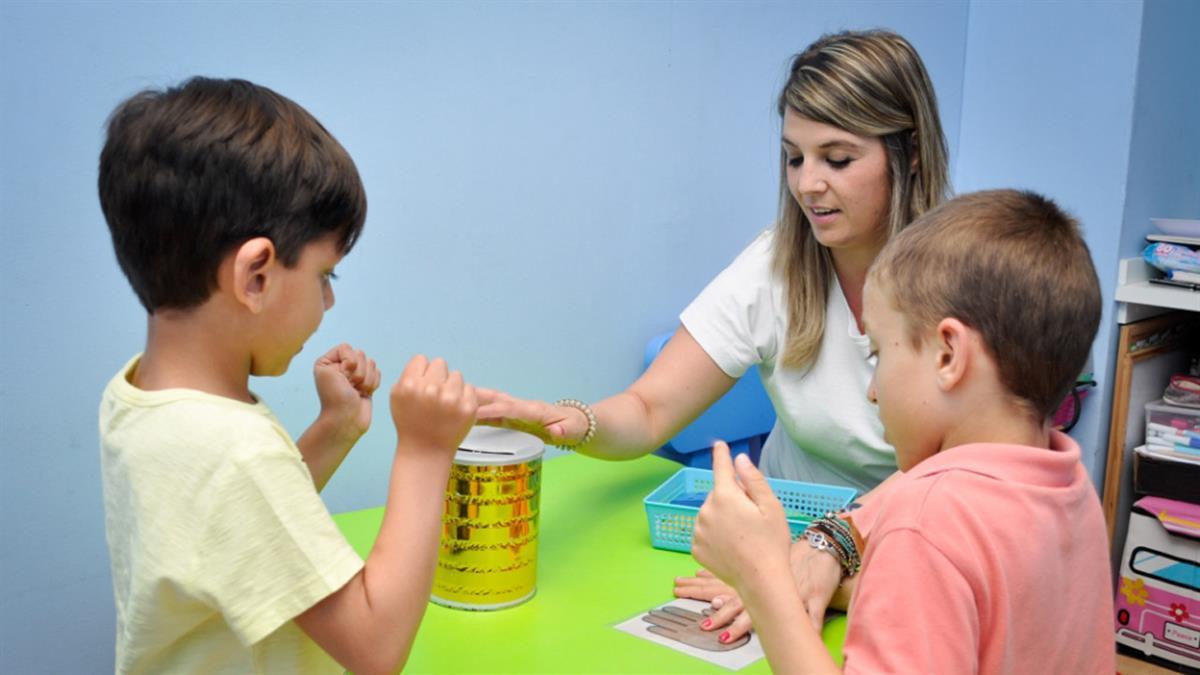 Música en directos, comidas solidarias, talleres y rifas en un día donde los protagonistas son ellos