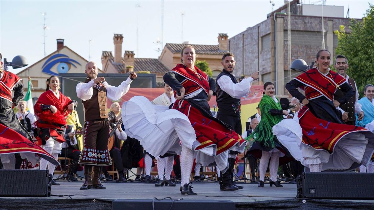 La Plaza de la Cultura albergará diversas actuaciones de bailes típicos