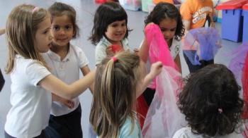 Varios colegios abrirán durante los días no lectivos para facilitar la conciliación familiar 