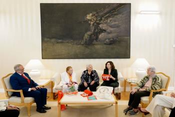 Un proyecto solidario liderado por varias mujeres de una residencia de Madrid