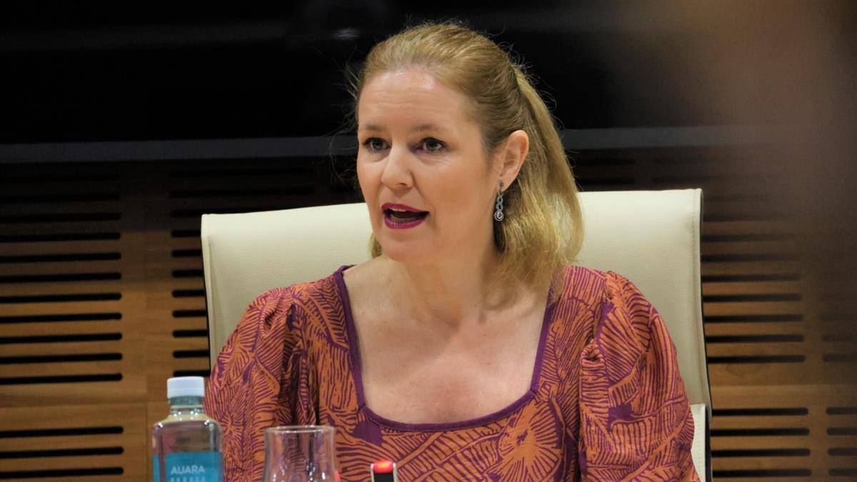 La consejera de Asuntos Sociales de la Comunidad de Madrid pide la dimisión  de Ana Redondo ante el desastre de las pulseras anti maltrato