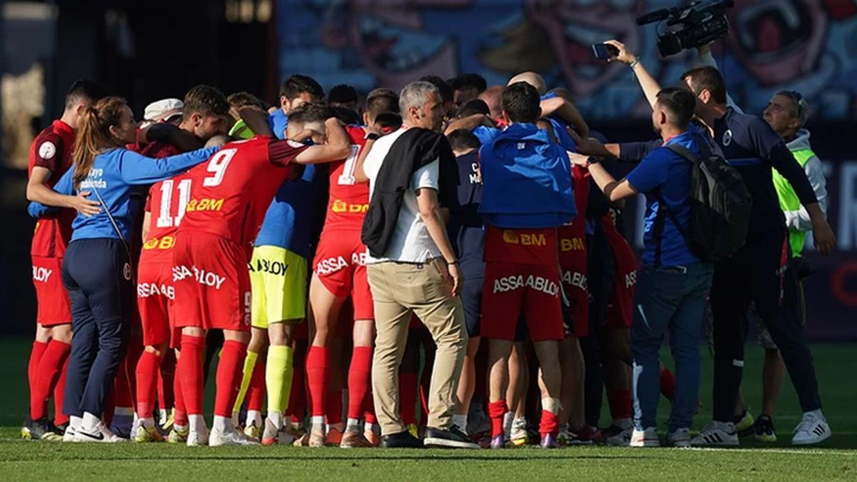 El director se ha ido después de tres temporadas al frente