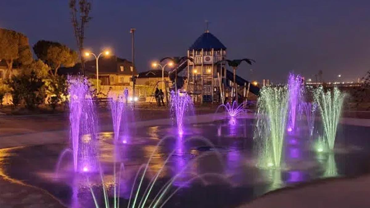 Ubicado en el Parque de los Héroes, el SplashPad de Colmenar Viejo ya está operativo 