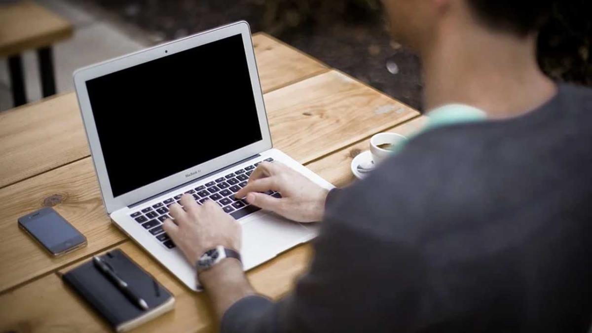 El sector servicios ha sido el más afectado en el mes de julio 