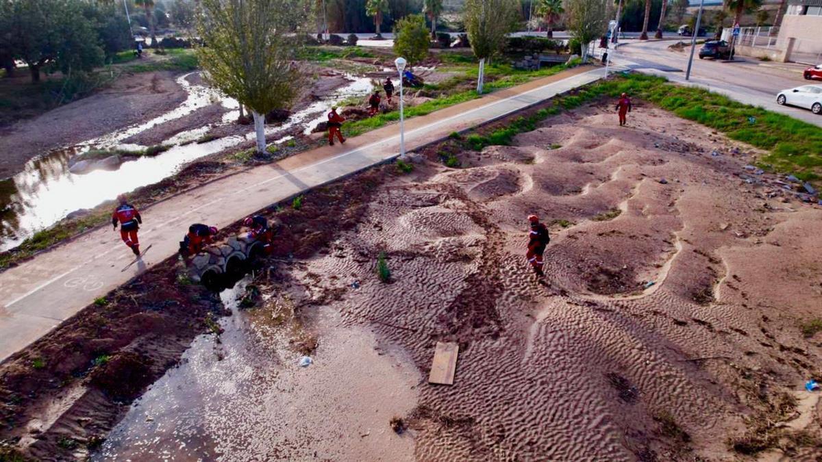 Estos voluntarios de Protección Civil de Valdemorillo reciben el Distintivo Honorífico del Gobierno de España