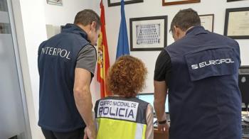 La Policía junto con INTERPOL detienen a doce personas implicadas