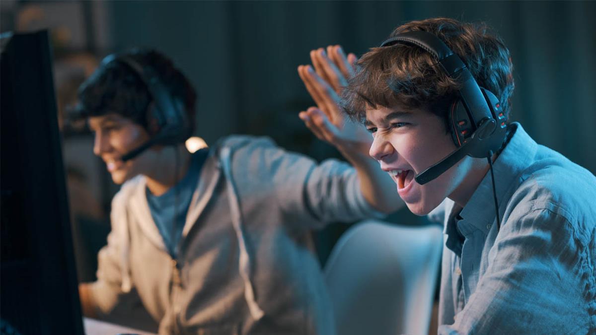 La mayor parte de las horas de ocio son a través de una pantalla