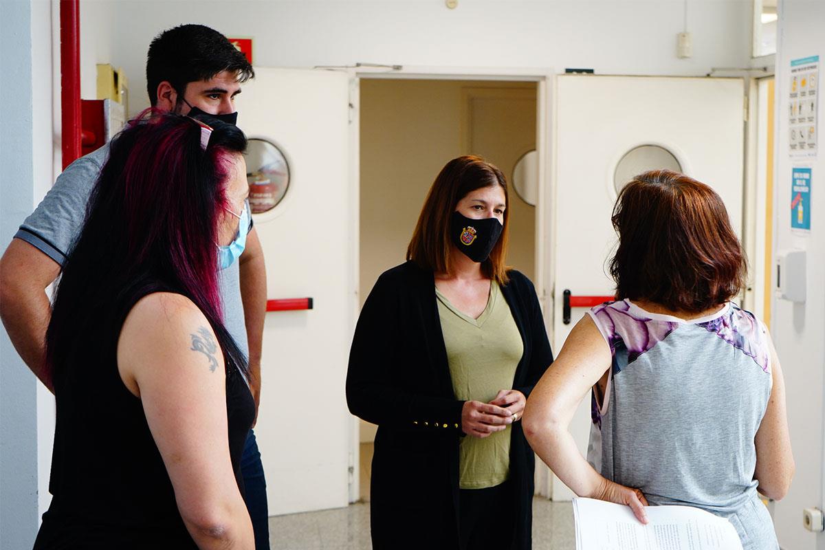 Los documentos devueltos pasan una cuarentena de 3 días en un espacio habilitado para este fin antes del nuevo préstamo