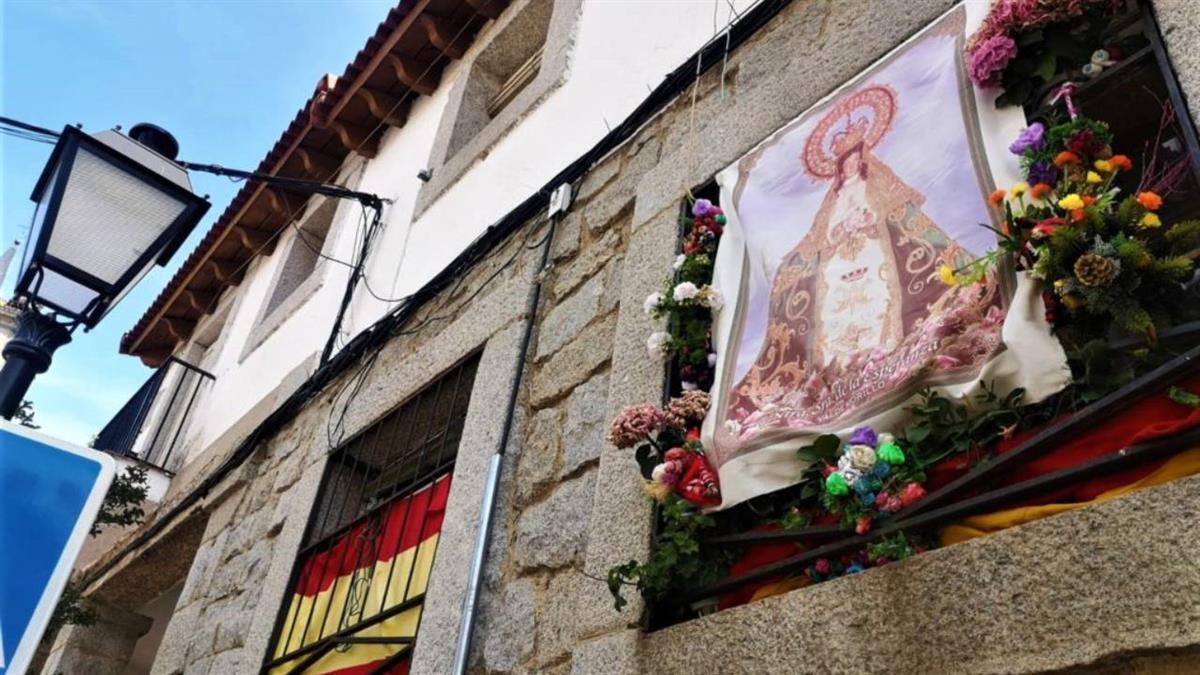 La ‘despedida’ en la Plaza del Cristo, con la imagen de San Isidro portada por la Hermandad de la Esclavitud del Santísimo Sacramento, sumará otro esperado momento