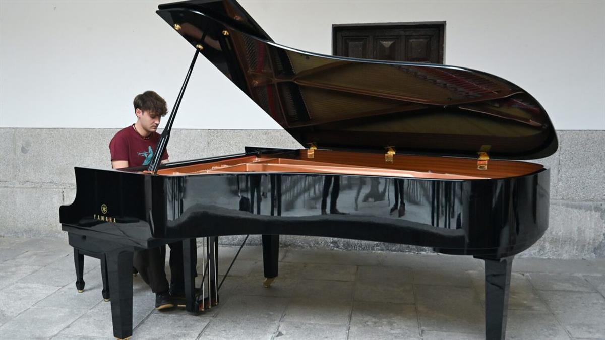 Este proyecto musical se enmarca en la programación de Veranos de la Villa