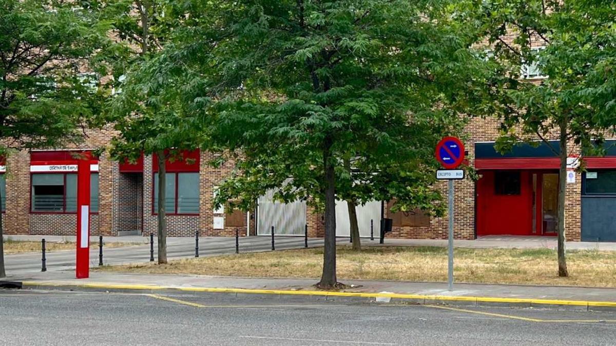 A su paso por el Barrio del Puerto