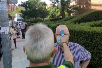 En el control de temperatura en la carpa de ACUMAFU han detectado a cuatro personas con fiebre, de las que dos han admitido tener covid-19