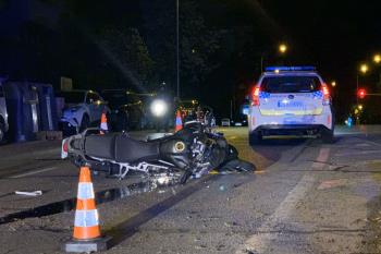 Accidente en Ciudad Lineal entre un turismo y una motocicleta