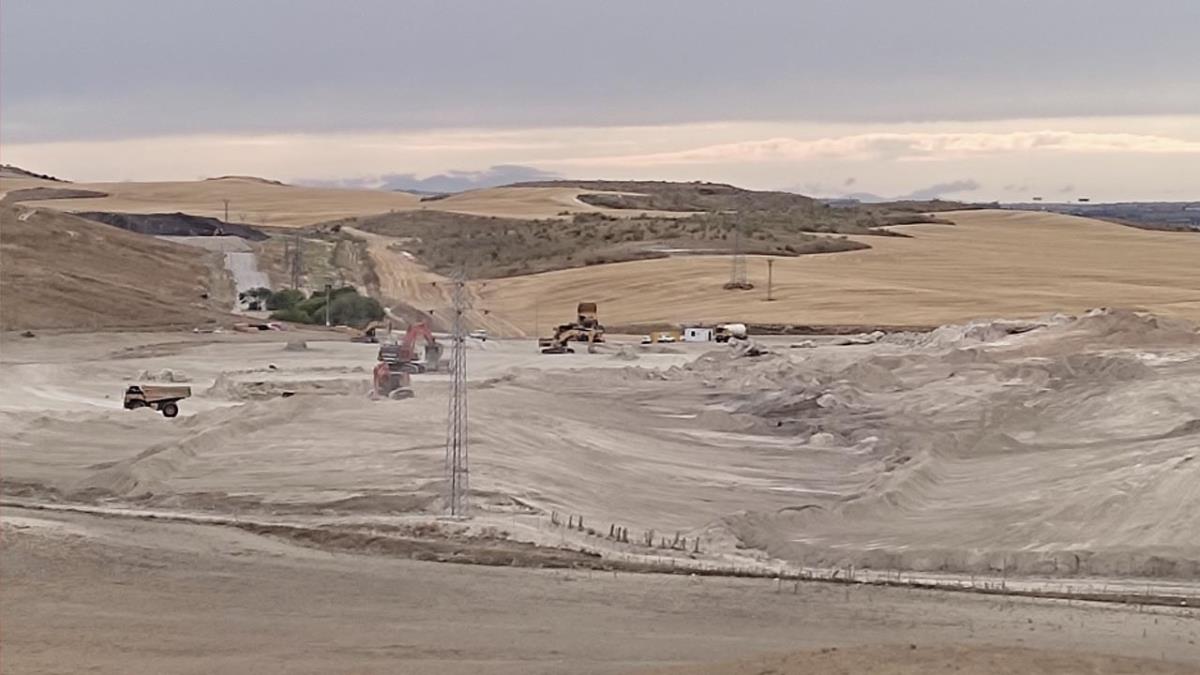 Transportando las tierras a la finca que reserva la Mancomunidad del Sur