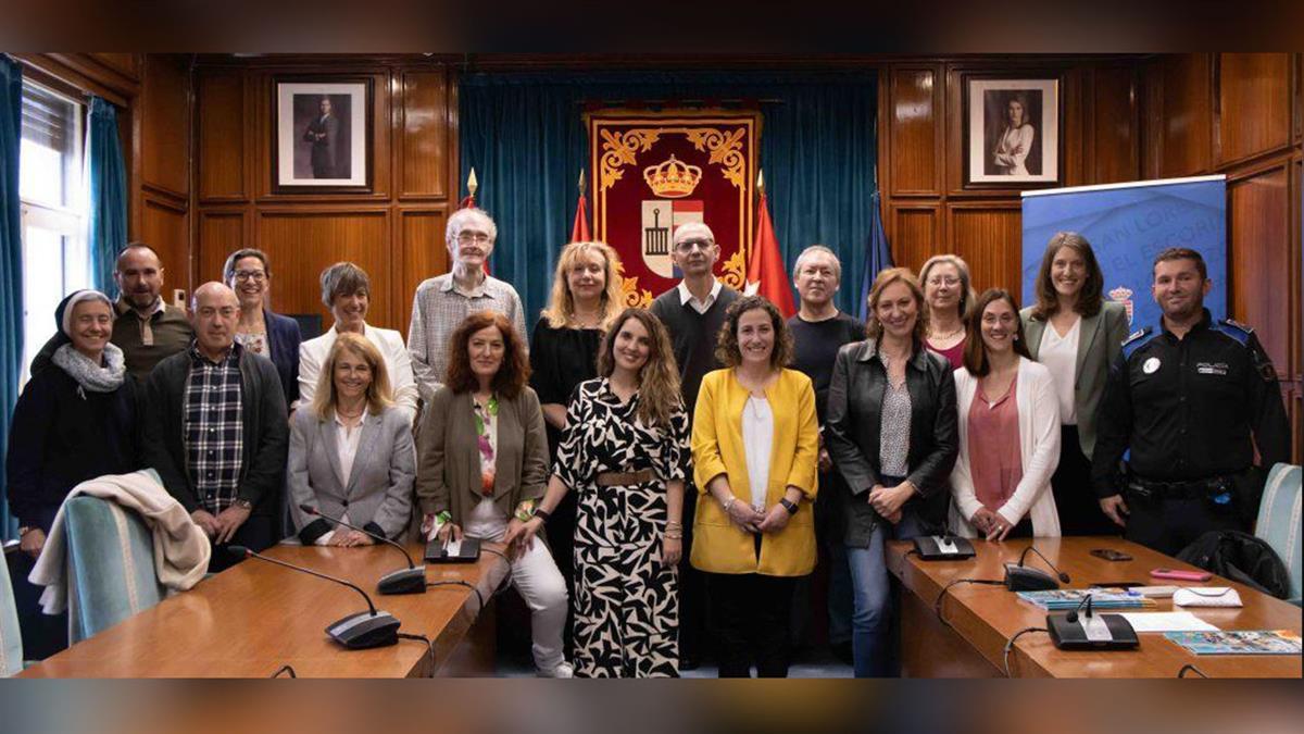 El Consejo Escolar se reúne para hacer presentar las necesidades de cara al próximo curso