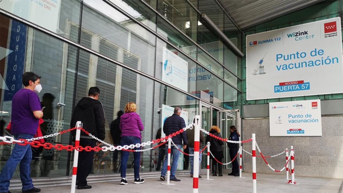 Muchos han condicionado su periodo vacacional a la fecha de vacunación