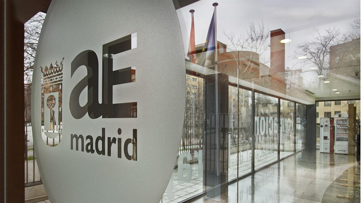 La ciudad registra su dato de desempleo más bajo en este mes del verano desde la gran crisis económica 