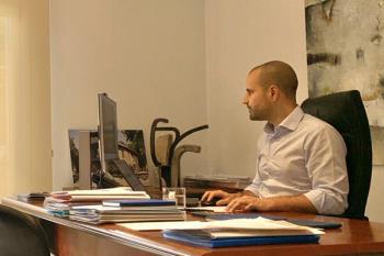 Lee toda la noticia 'El alcalde de Majadahonda, José Luis Álvarez Ustarroz, guarda cuarentena preventiva'