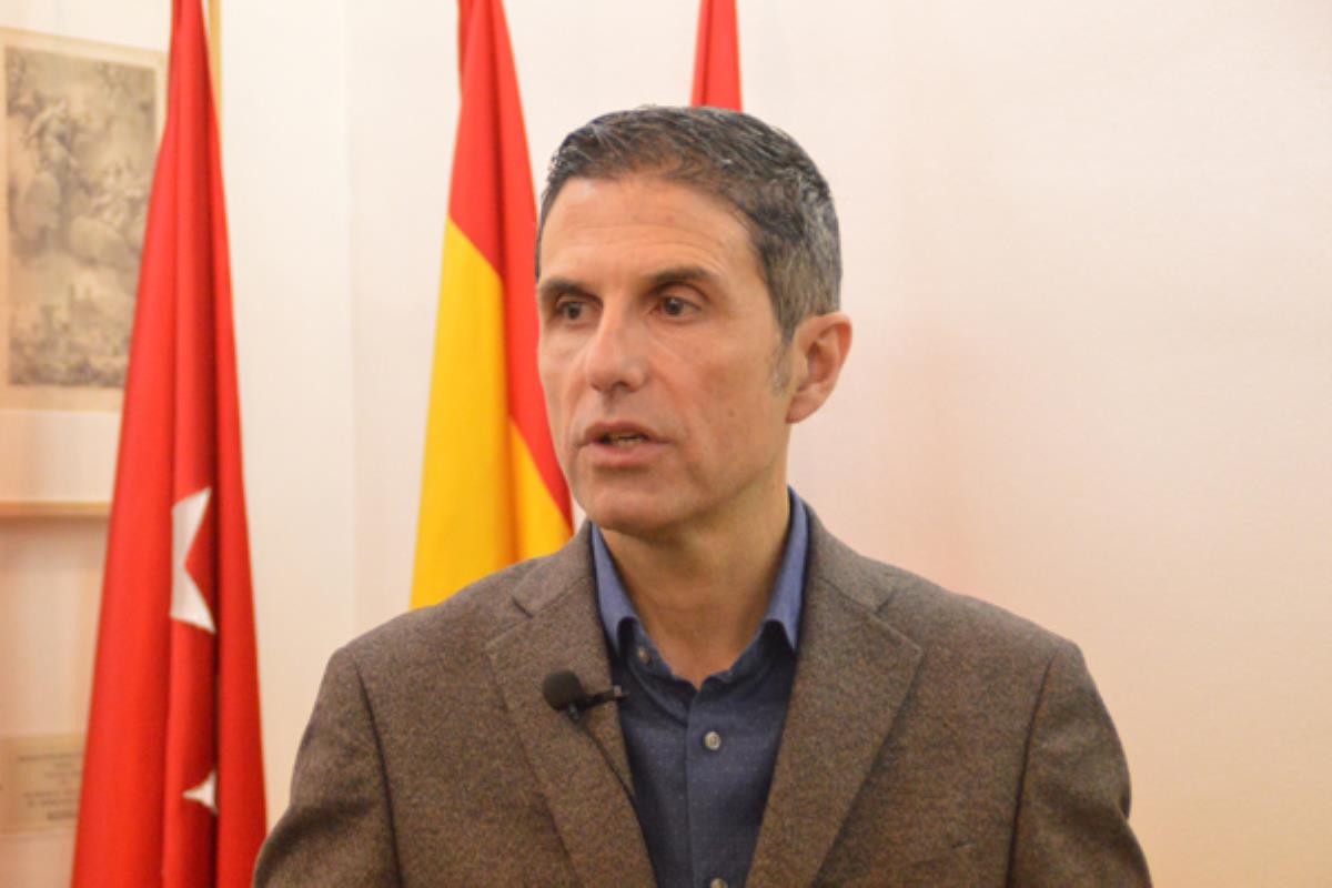 En la reunión con el HUPA, Javier Rodríguez Palacios se ha comprometido a “exigir un esfuerzo mayor de la Comunidad de Madrid para reforzar los medios materiales y humanos” del centro sanitario