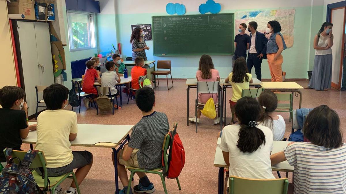 Este centro es uno de los participantes en el programa “Abierto para jugar en verano”. 