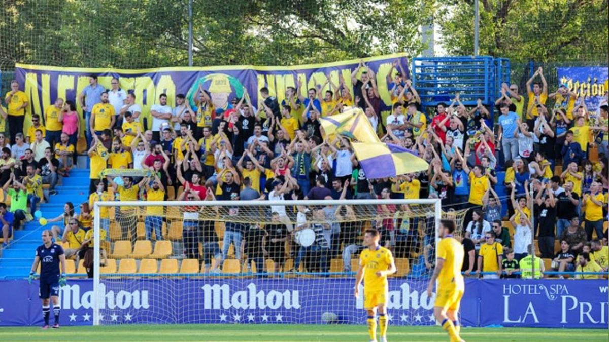 La Federación de peñas del Alcorcón ha rechazado el fichaje del jugador Roman Zozulia y ha conseguido paralizar su incorporación por un motivo muy claro