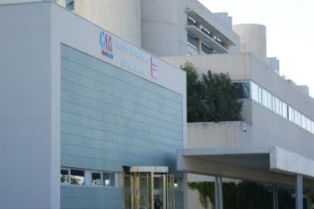 Lee toda la noticia 'El Ayuntamiento de Fuenlabrada se opone al traslado de personal sanitario de la ciudad al Hospital Isabel Zendal'
