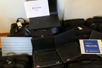 La Junta Municipal de Villaverde continúa con la campaña solidaria Conectados a clase y sigue trabajando para conseguir nuevos dispositivos