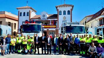 La localidad ha presentado los nuevos vehículos del servicio municipal de limpieza y recogida