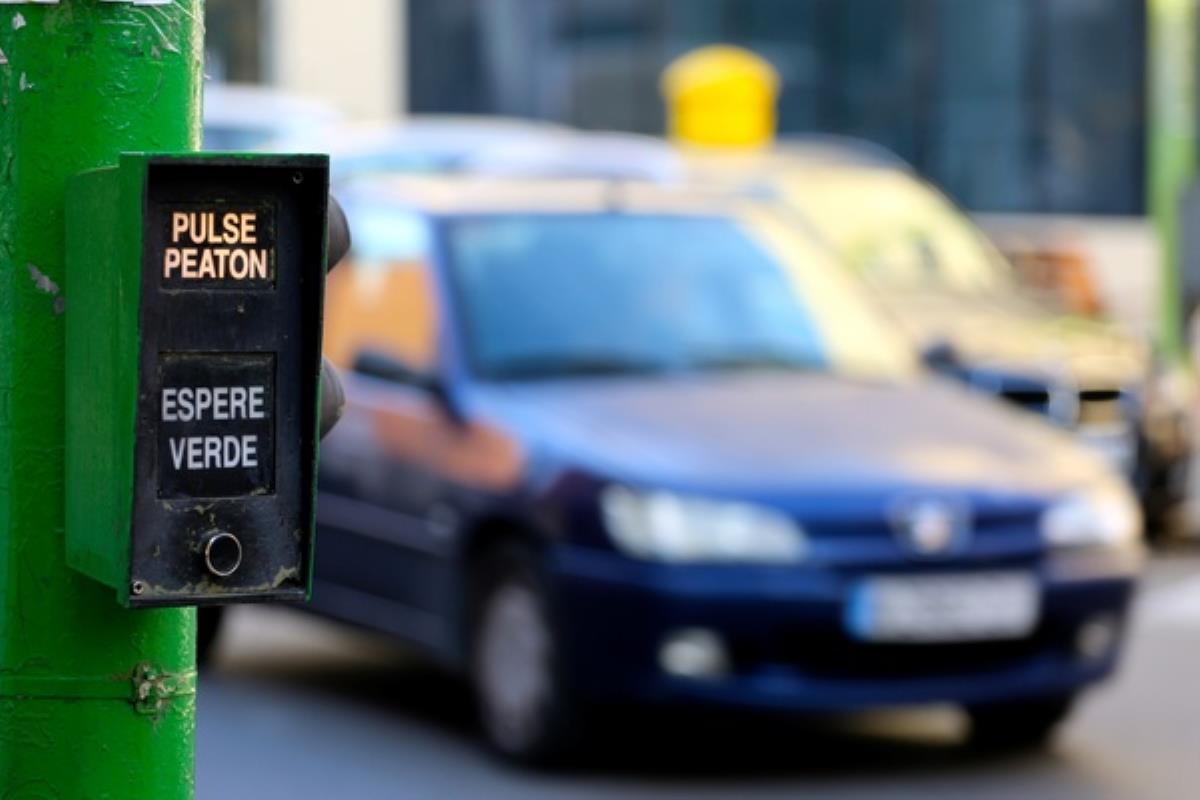 Se podrán activar mediante control bluetooth o aproximación del usuario