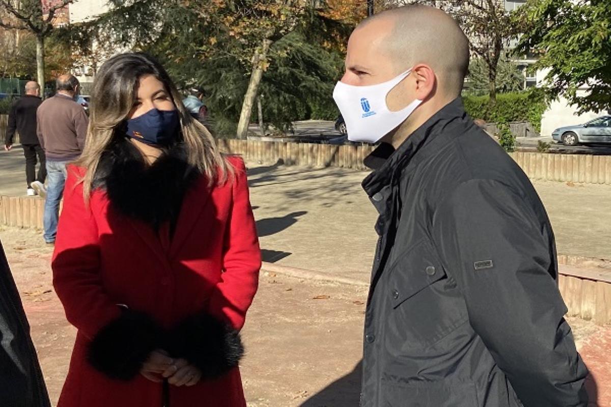 Ustarroz recalcó el objetivo de accesibilidad universal durante su visita a la nueva entrada al Parque de Colón