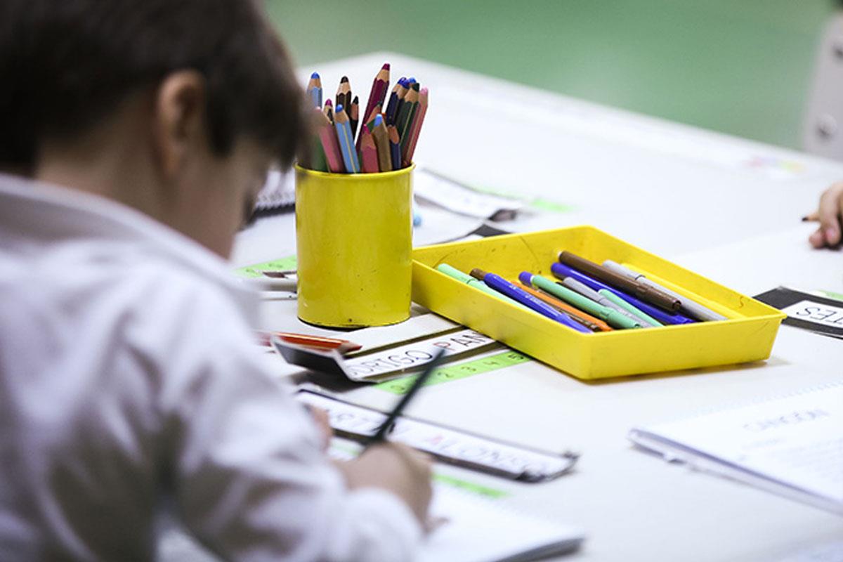 El plazo de escolarización finaliza el 5 de junio. El Servicio de Apoyo a la Escolarización (SAE) se encuentra en el polideportivo Navalcarbón