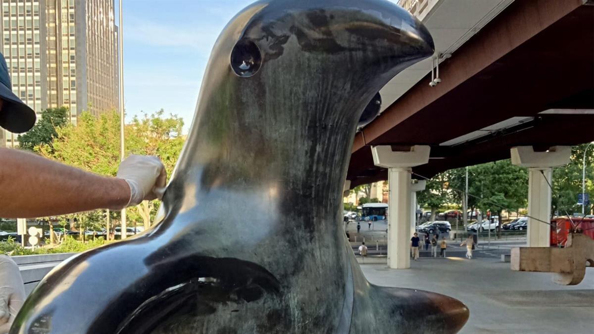 Las esculturas "Móvil" y "Mère Ubu" se encuentran en la Castellana