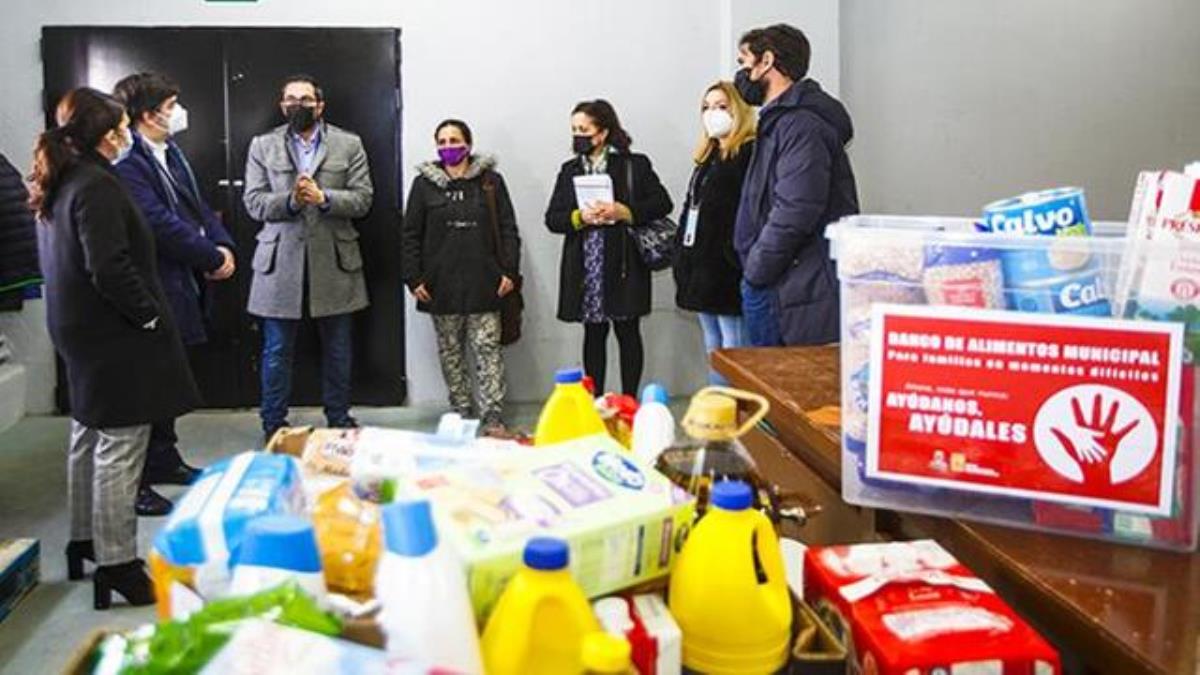 El alcalde de Galapagar visita sus instalaciones para interarse por su funcionamiento