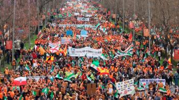 Más de 800.000 personas entre cazadores, agricultores, ganaderos, y gente de campo han colapsado las calles de la capital de España
