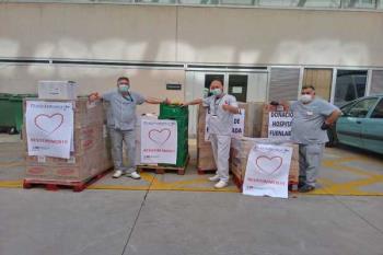Lácteos, fruta y lejía han llegado hoy en cajas al centro hospitalario de la ciudad