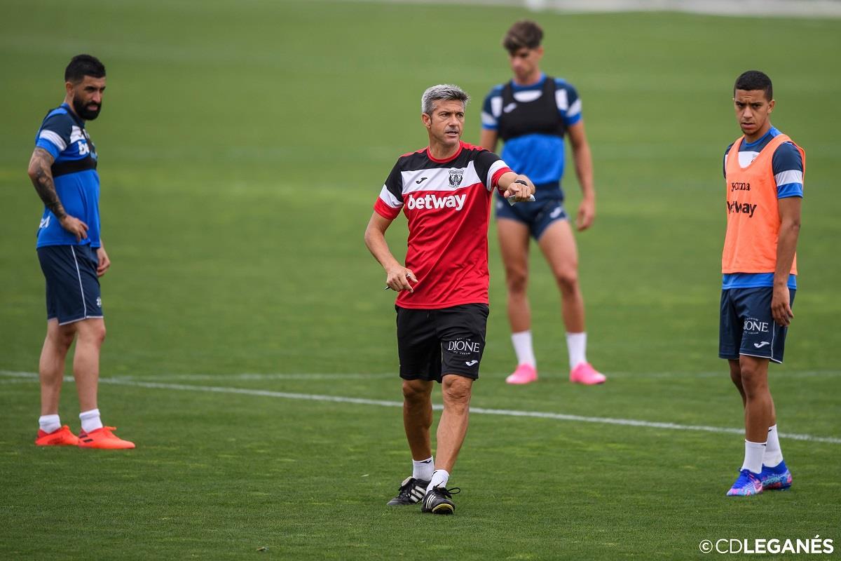 La empresa de cerveza mantiene su compromiso con el club pepinero