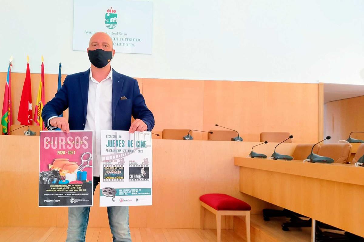 Vuelven los 'Jueves de cine' y se presentan los 'Talleres y cursos 2020-2021'